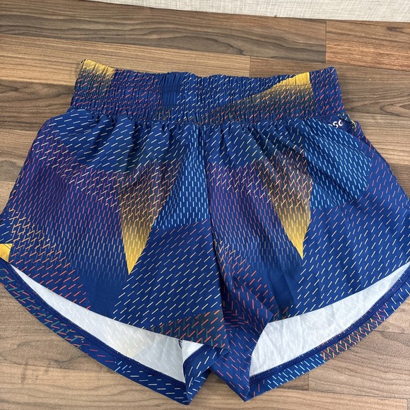 DSG Pants - DSG Stride High Rise Shorts Womens XS Blue Geometric Print 3 Inch Inseam NEW